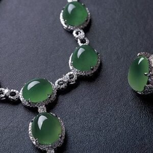 Jade Vs Jadeite: 9 Differences Between These Stones