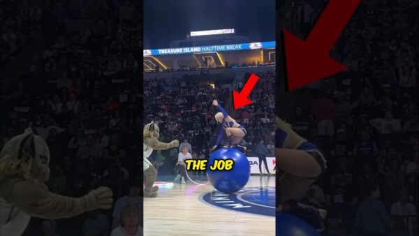 First Day At Her Job 😳