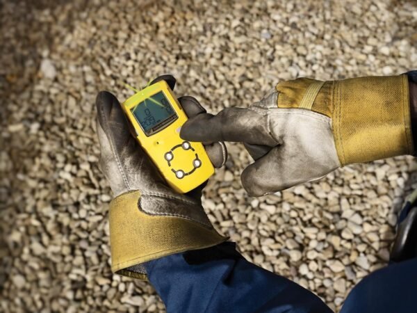 81Vgov23HzL._SL1500_.jpg BW Technologies MC2-XWHM-Y-NA GasAlertMicroClip XT Four-Gas Detector, O2/CO/H2S/LEL